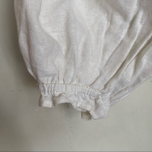 🌻Beige peasant top🌻 - Picture 5 of 6